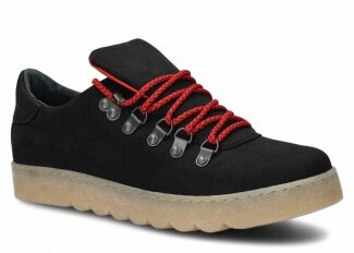 Półbut NAGABA 325<br /> czarny crazy skórzany